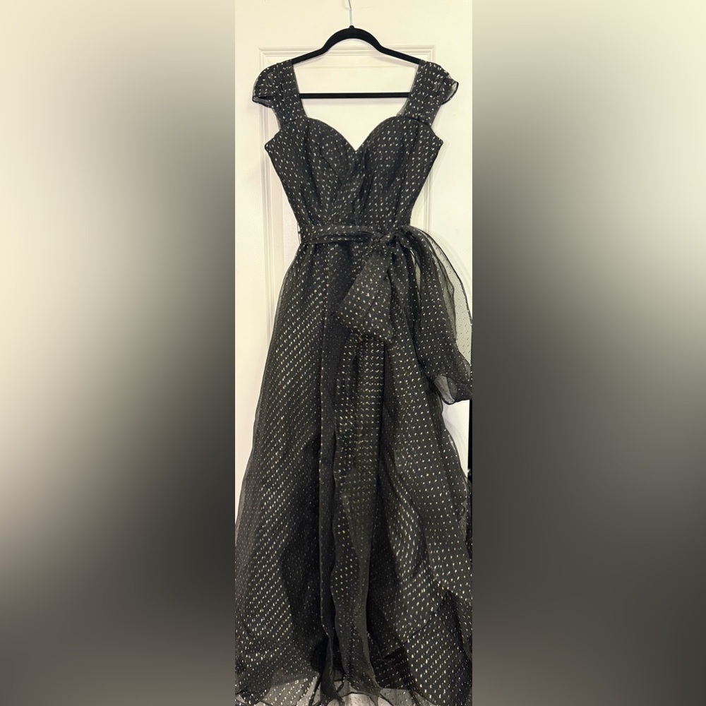 Brand New René Ruiz Strapless Gown with Removable Sleeves & Belt - Picture 5 of 5